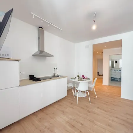 Ferienwohnung Lazzaretto Vecchio 22 Tirabora Short Rent Triest Exterior foto