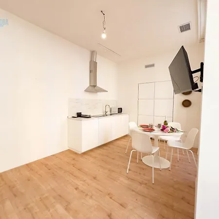 Ferienwohnung Lazzaretto Vecchio 22 Tirabora Short Rent Triest Exterior foto