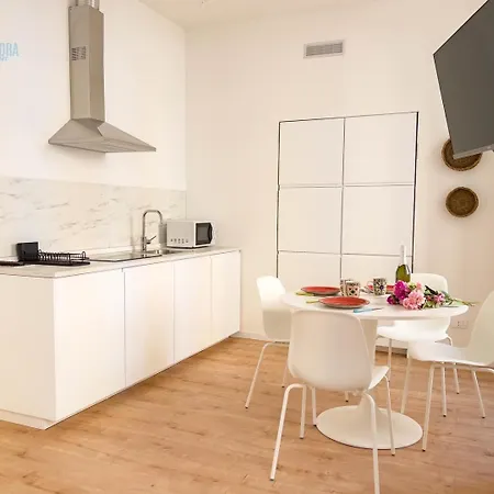 Ferienwohnung Lazzaretto Vecchio 22 Tirabora Short Rent Triest Exterior foto